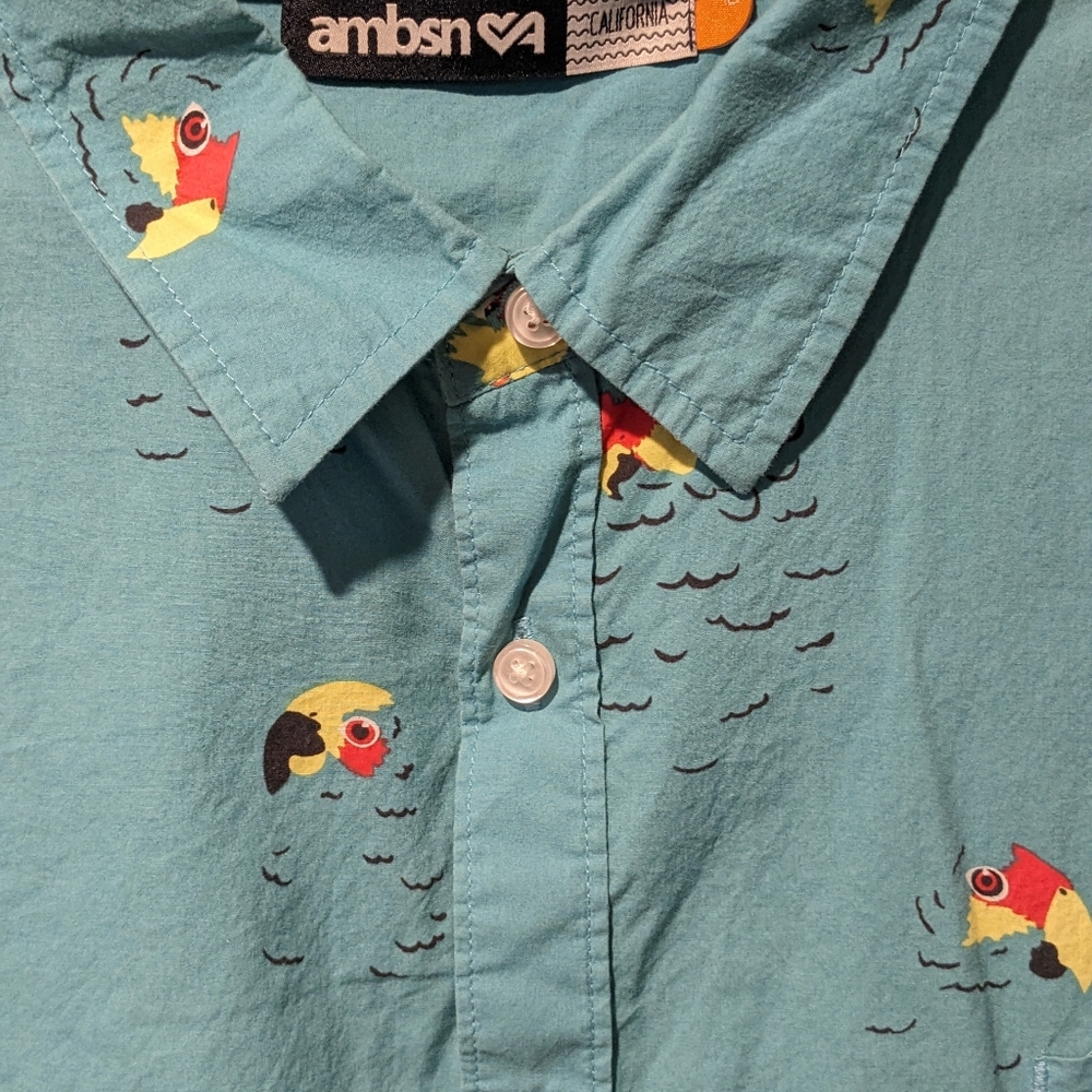 AMBSN Parrot Button Down Shirt (L)